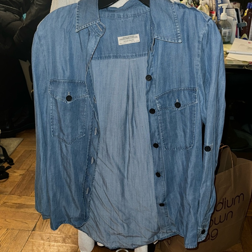 ZARA DENIM BUTTON DOWN TOP